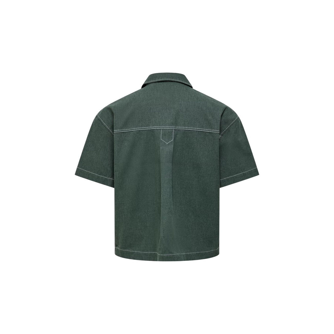 Camicia Manica Corta Only & Sons ONSZEALAND; Verde. 60% Cotone, 40% Poliestere. Loose Fit, doppie tasche frontali, tessuto tinto in filo resistente. Stile casual contemporaneo. Posteriore stesa 
