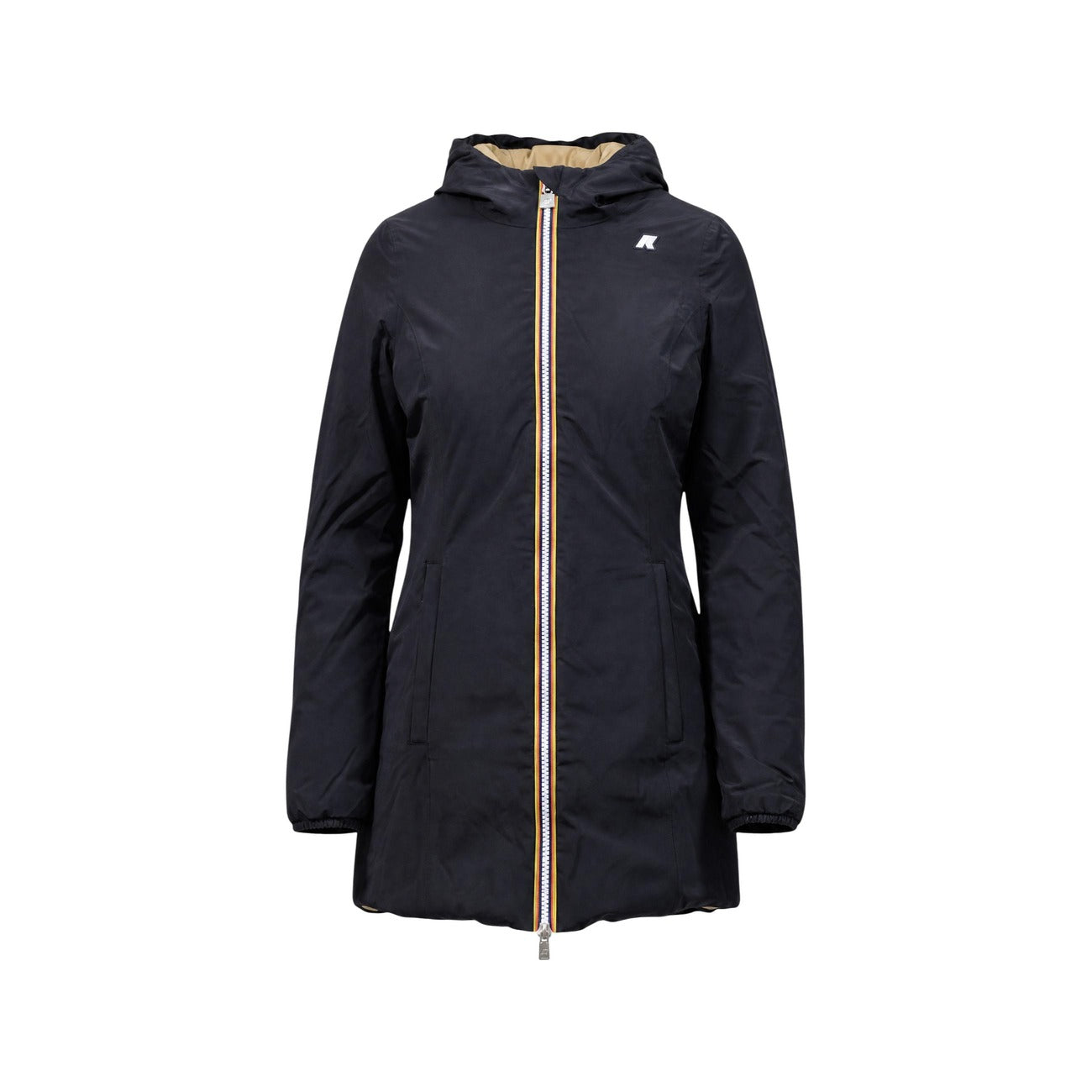 Parka K-Way donna reversibile Denise K6128UW. Giacca a tre quarti impermeabile con cappuccio regolabile, tessuto elasticizzato traspirante, imbottitura mezza stagione, tasche con zip e logo in silicone bianco.