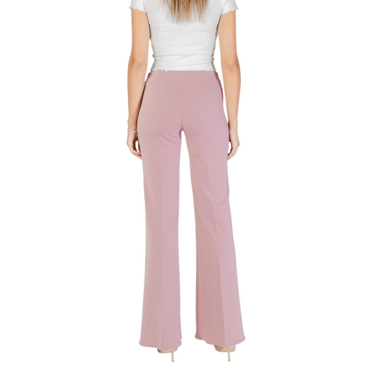 Pantaloni Rinascimento palazzo donna rosa con cerniera tasche 96% poliestere 4% elastan - vista posteriore retro indossati da modello
