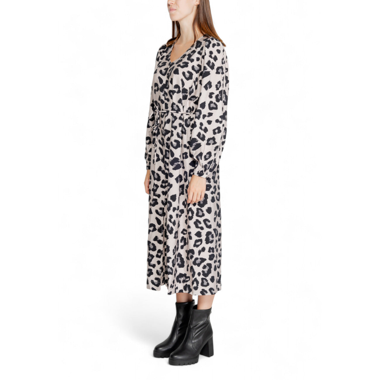 Abito midi Jacqueline De Yong grigio leopardato - vista laterale