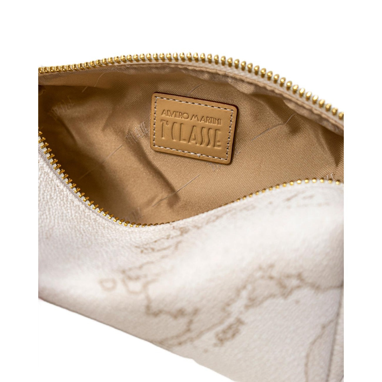 Astuccio Alviero Martini Prima Classe Geo White bianco. Pochette e beauty case squadrato da borsa in tessuto con cartina geografica bianca, finiture in pelle naturale e cerniera zip con dettagli oro, accessorio donna primavera estate Made in Italy.