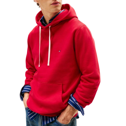 Felpa Tommy Hilfiger uomo rossa con cappuccio MW0MW39997. Felpa sportiva rossa da uomo in cotone felpato con tasca marsupio frontale, coulisse a contrasto e logo ricamato, abbigliamento casual autunno inverno.