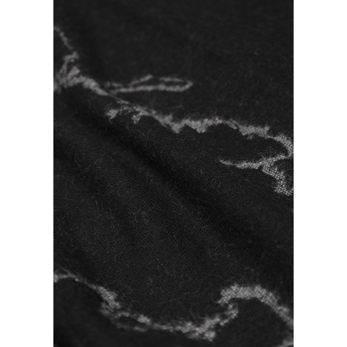 Sciarpa nero donna Alviero Martini Prima Classe – Sciarpa lana e cotone con frange Geo Filetto 26IK1S60618030027.