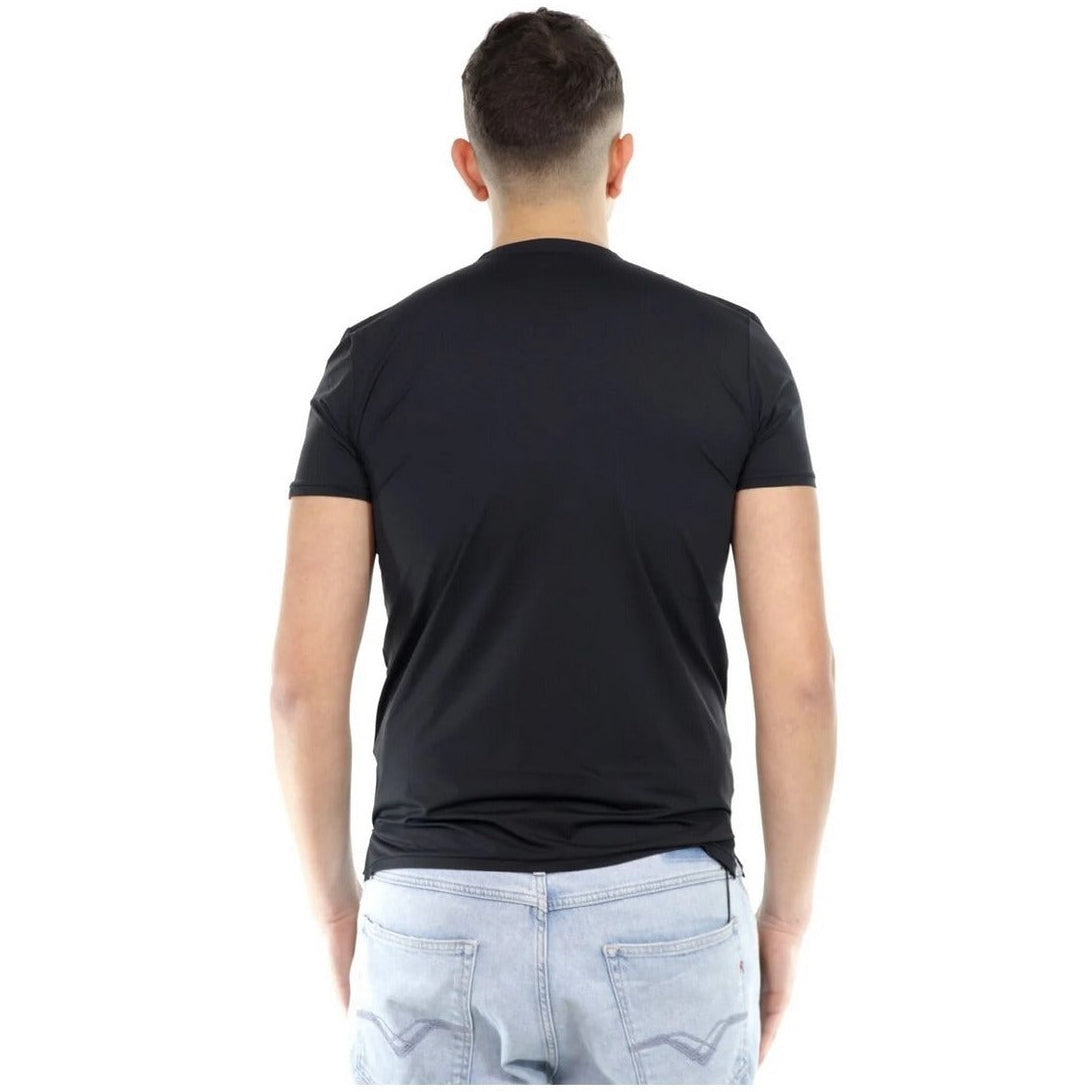 t-shirt girocollo RRD Oxford logo in tessuto Oxford elasticizzato nero. Vista posteriore retro indossata da modello 