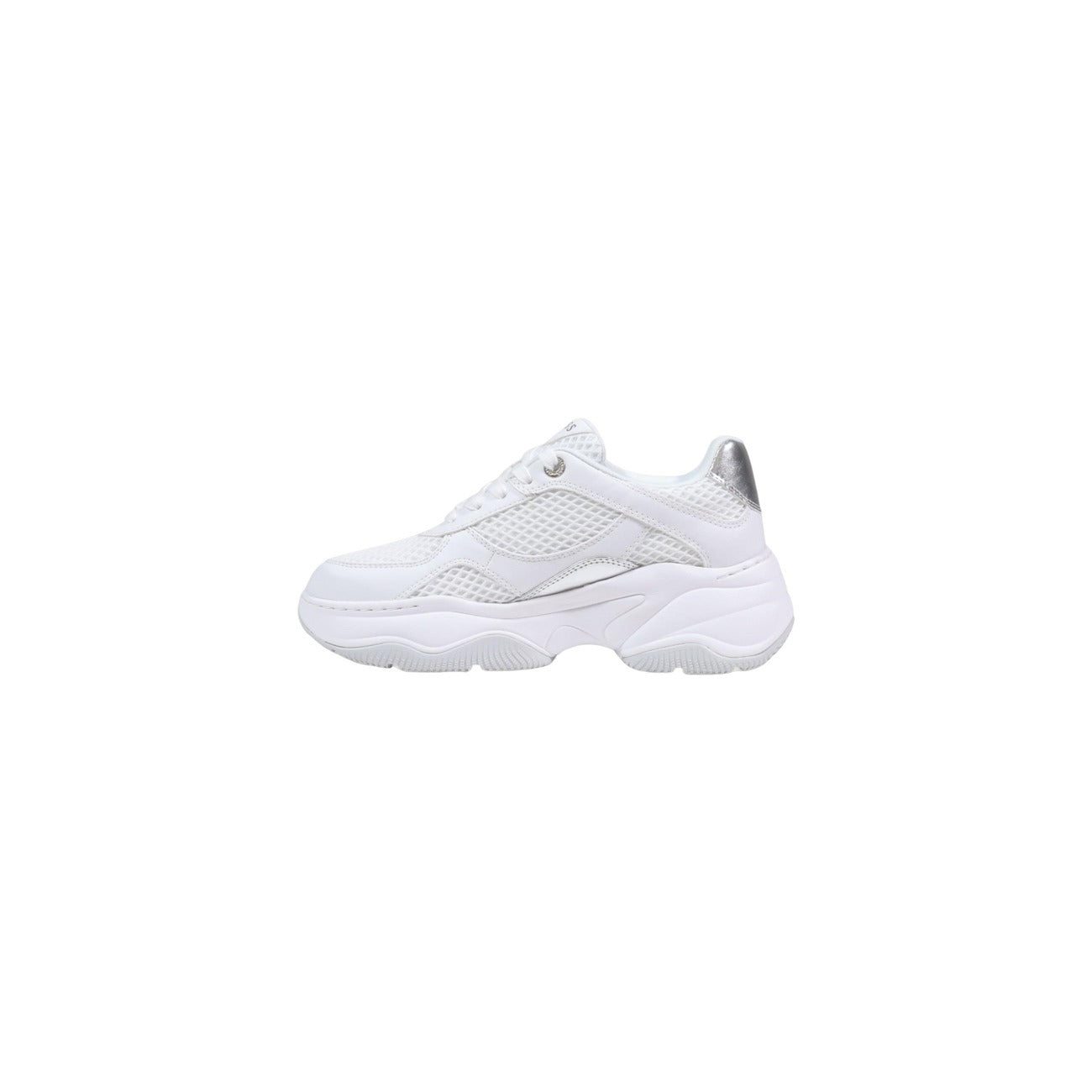 Sneakers Guess Harpaa; 60% Poliuretano, 40% Poliestere. Suola para 4,5 cm, catena con ciondoli logo, inserto laminato. Sneakers donna in similpelle eleganti e ammortizzate per la PE26. Colore bianco 