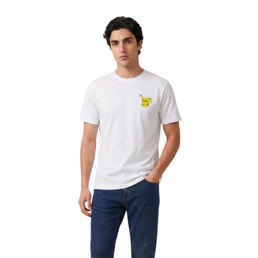 T-shirt bianca relaxed fit Only & Sons Pokémon in 100% cotone con mini ricamo di Pikachu frontale, design minimalista e giovane. Vista frontale 
