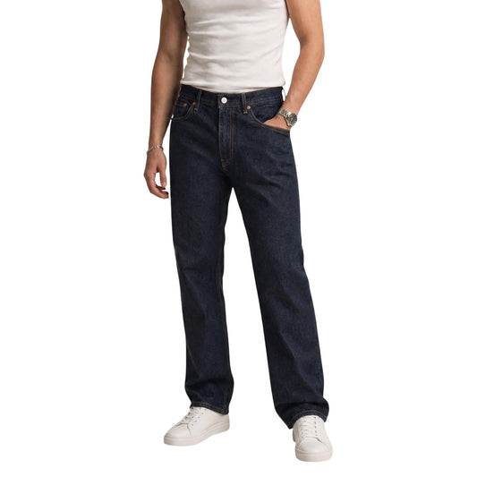 Jeans Loose Blu Uomo Levi's® 568; Tessuto rigido 5 tasche in 100% cotone di alta qualità. Modello comodo ad altezza vita regular con chiusura a zip, stile casual vintage 4 stagioni. Vista troppo frontale 