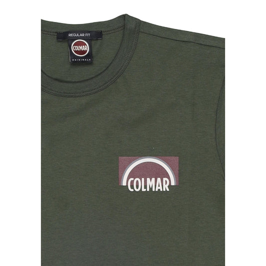 T-shirt Colmar Originals verde uomo 7547 6SH. Maglietta da uomo verde a maniche corte in 100% cotone con girocollo e logo Colmar a contrasto sul petto, t-shirt casual e sportiva 4 stagioni.