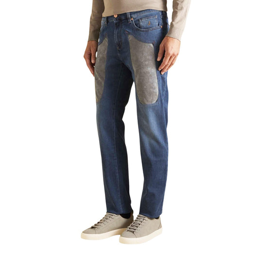 Jeans slim uomo Jeckerson JOHN; 5 tasche con toppe frontali, cotone elasticizzato, dettagli metallici logati. Il classico Jeckerson per ogni occasione. Vista frontale 