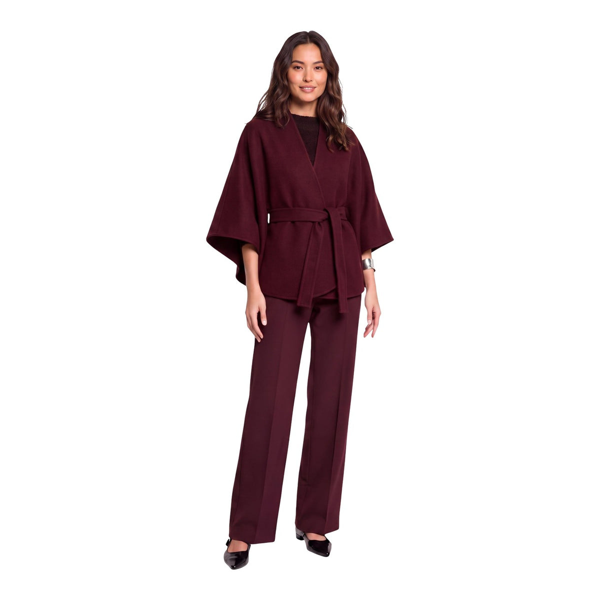 Mantella bordeaux donna Morgan De Toi 242-5BELT. Capospalla chic in misto viscosa con scollo incrociato, taglio di lunghezza media, passanti e cintura abbinata da annodare.