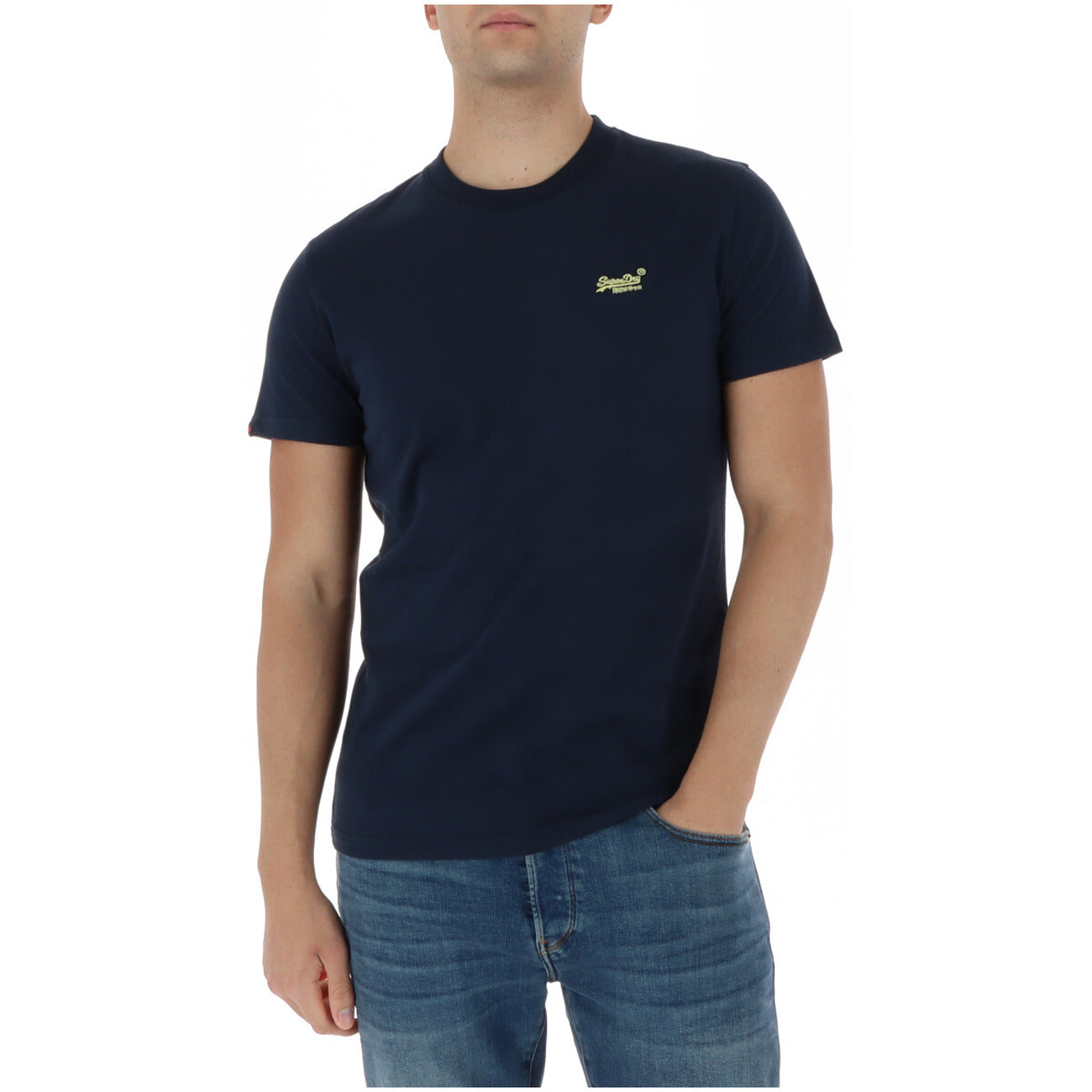 Superdry Tshirt blu scuro Tee Vintage Logo Ricamato; 100% cotone, girocollo, stile basic premium. La t-shirt versatile e resistente per ogni giorno. Vista frontale 