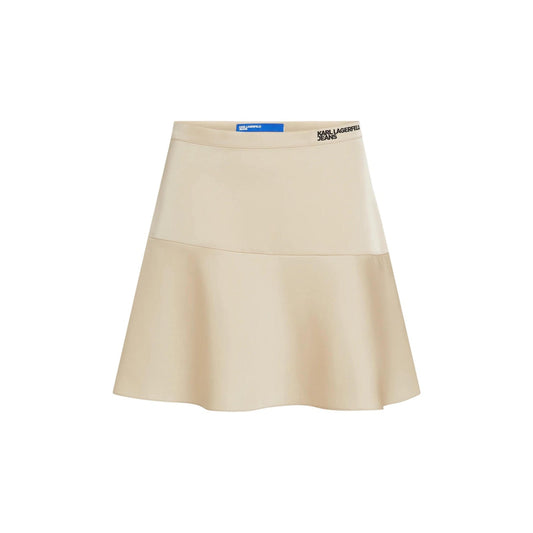 Minigonna Raso Trapezio; 100% Poliestere. Finitura iridescente, zip invisibile, logo ricamato. Gonna corta donna elegante e luminosa per la stagione PE26. Colore beige vista frontale stesa 