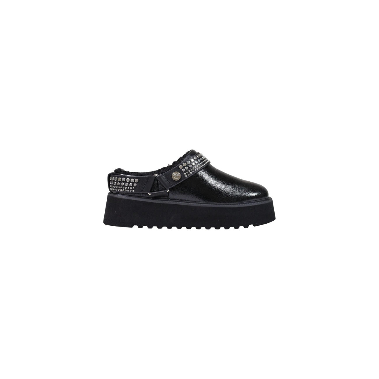 Stivaletti Pinko MARTINA 05 neri con borchie donna SD0573P001. Ankle boots in pelle nera con fascia con borchie argentate, suola zeppa alta 5 cm con fondo dentellato e leggera zeppa in EVA, scarpe invernali rock-chic da donna.