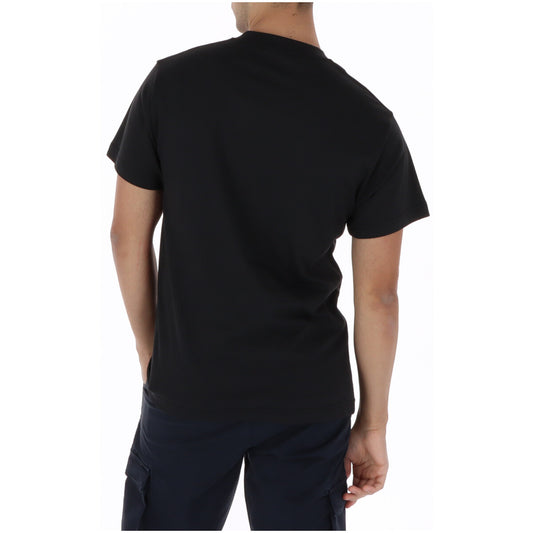 T-shirt Vans Left Chest; 100% Cotone. Logo ricamato sul petto, vestibilità morbida, colore nero. Maglia uomo girocollo resistente e versatile per la PE26. Vista posteriore 