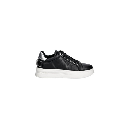 Sneakers Guess Wesli; Nero, 100% Poliuretano. Suola platform 4 cm, logo in rilievo, dettaglio fibbia metallica. Calzata confortevole, stile 4 stagioni.