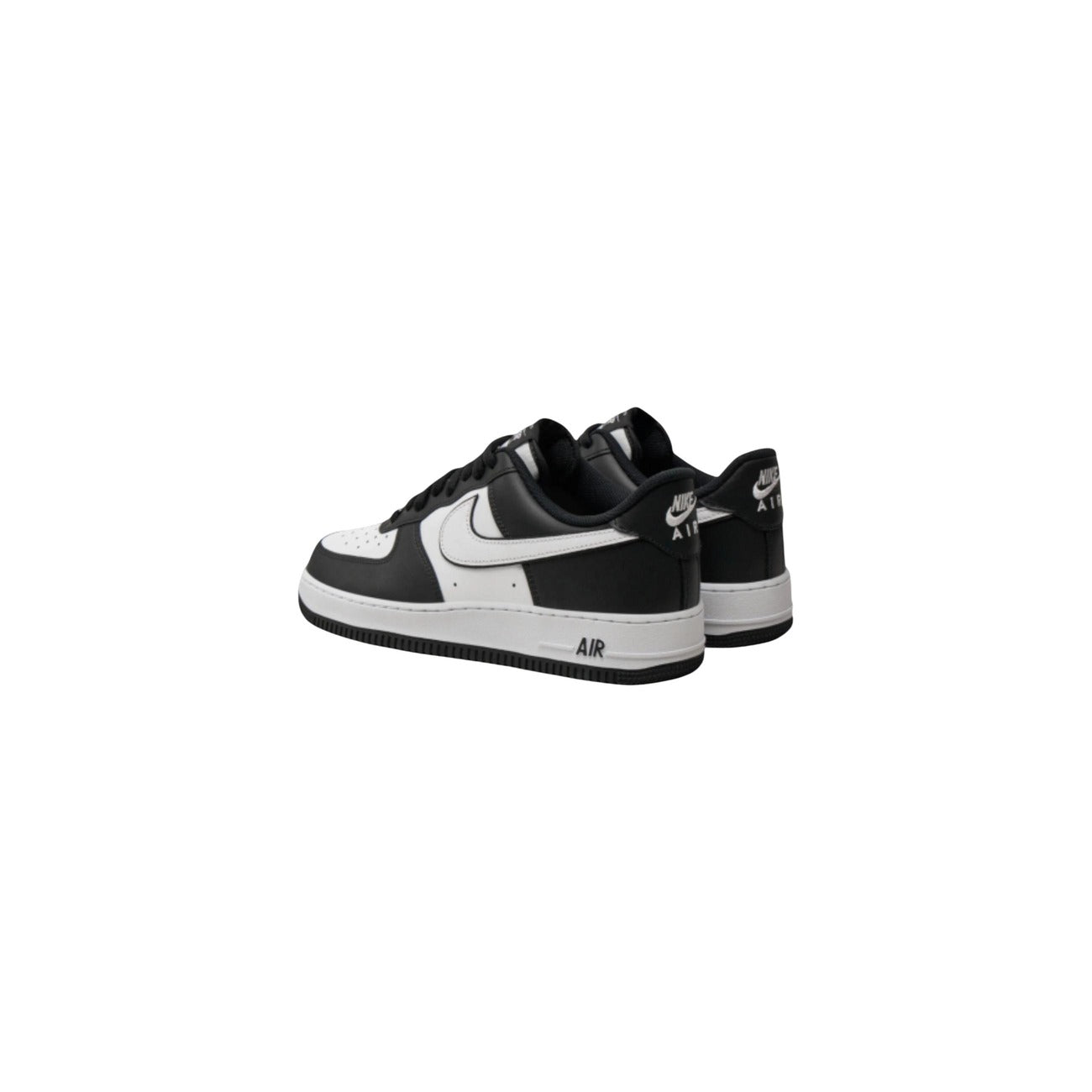 Sneakers Nike Air Force 1 bianche uomo DV0788. Scarpe sportive da uomo bianche bicolore in 100% pelle con logo Swoosh a contrasto, ammortizzazione AIR, punta traforata traspirante e suola in gomma 3 cm, scarpe casual streetwear 4 stagioni.