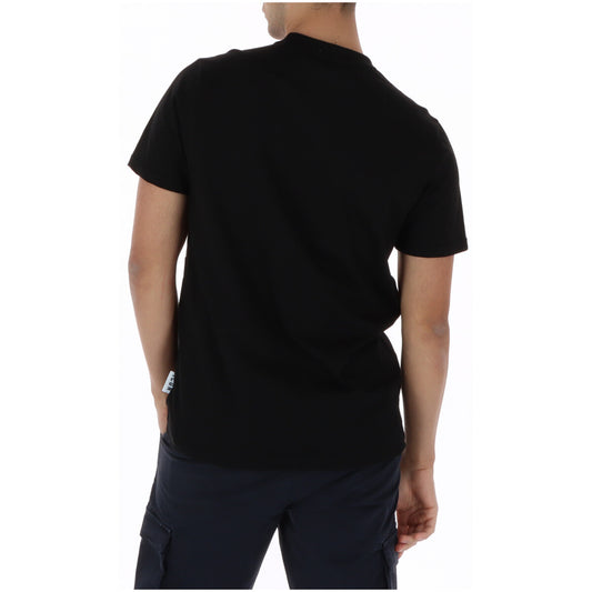 T-shirt ICON Bold Logo; 100% cotone jersey. Banda centrale a contrasto, vestibilità regolare, maniche corte. Maglia urban traspirante, morbida e dallo stile grafico deciso. Colore nero vista posteriore 