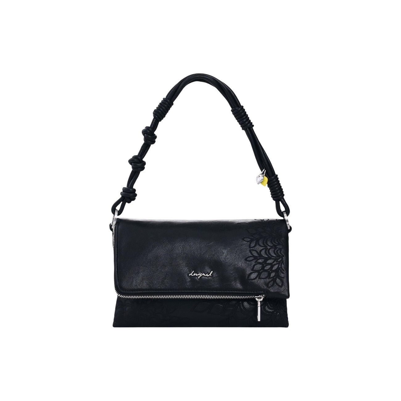 Borsa piccola con tracolle intercambiabili, ricami in effetto pelle e dettaglio di charms sulla tracolla. Vista frontale 