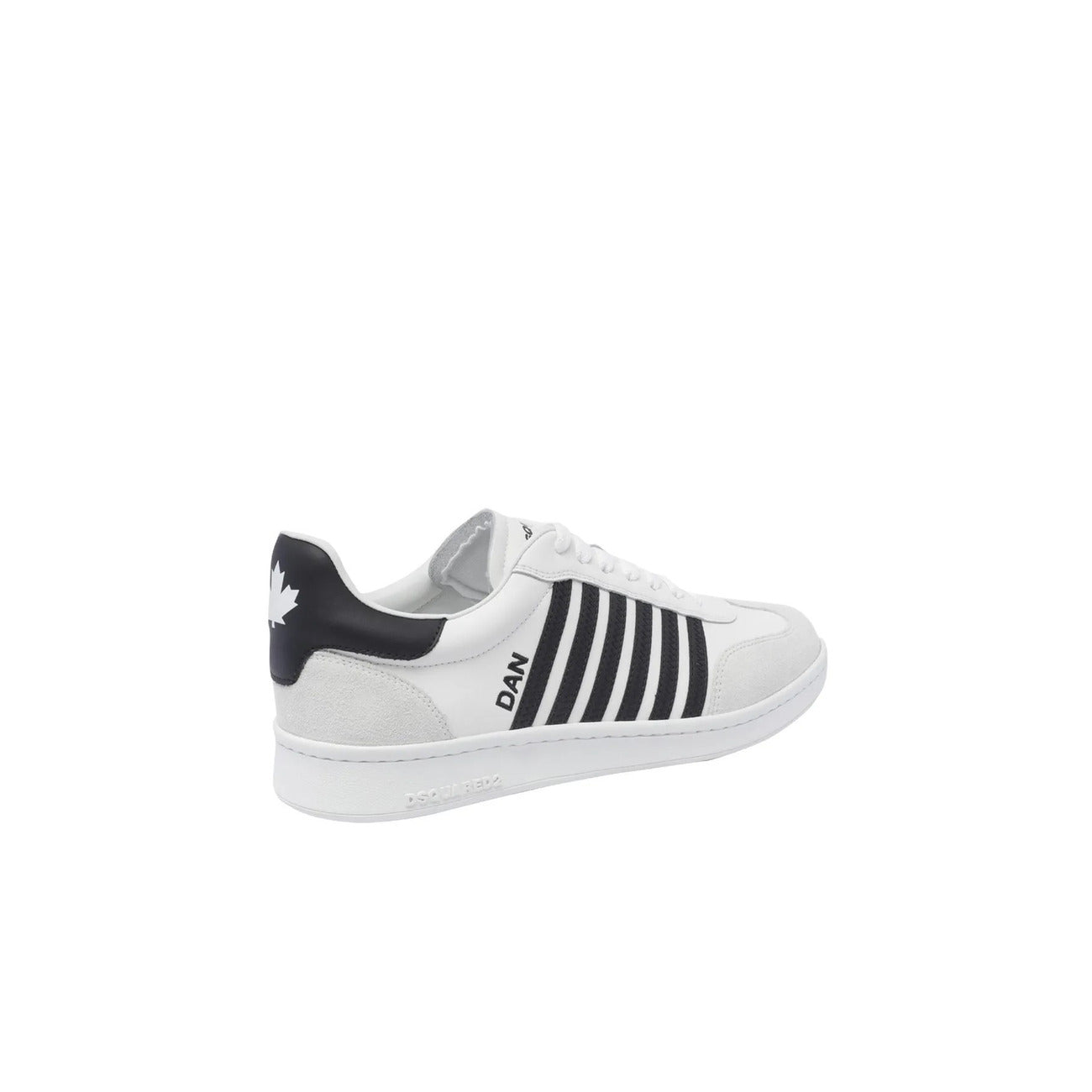 sneaker bassa Dsquared2 Boxer in pelle bianca con dettagli a contrasto neri. Vista laterale posteriore retro