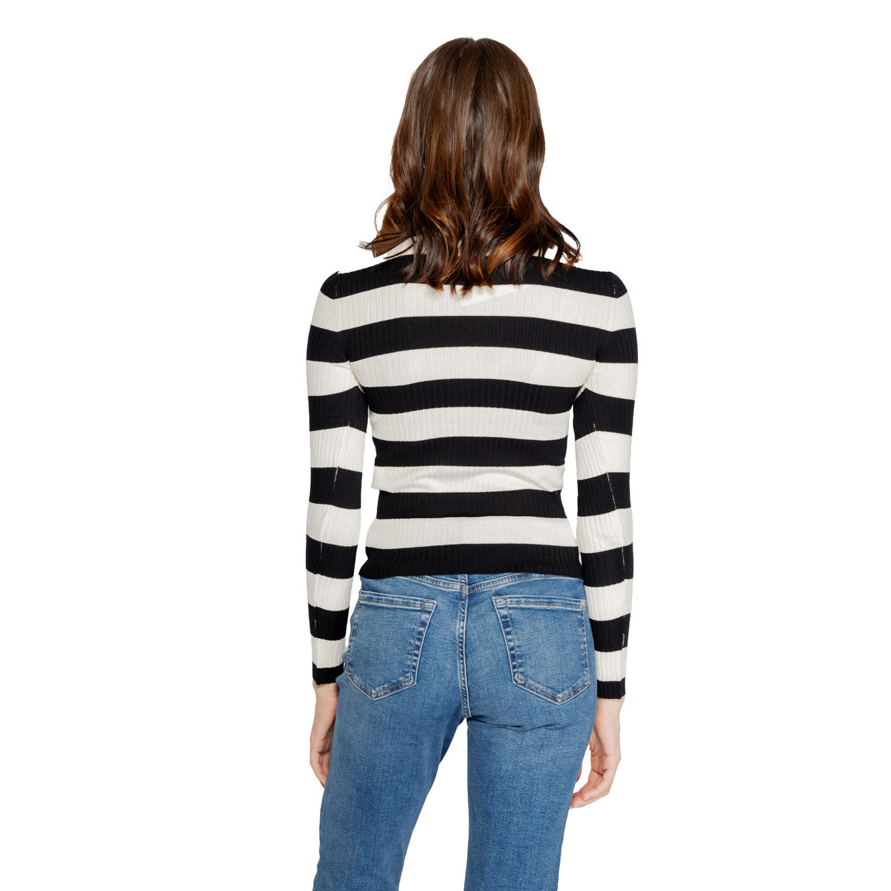 Jacqueline de Yong Maglia a righe JDYPLUM; maglia girocollo a costine in viscosa e nylon. Stile moderno e dinamico, perfetta per il guardaroba quotidiano. Vista posteriore 