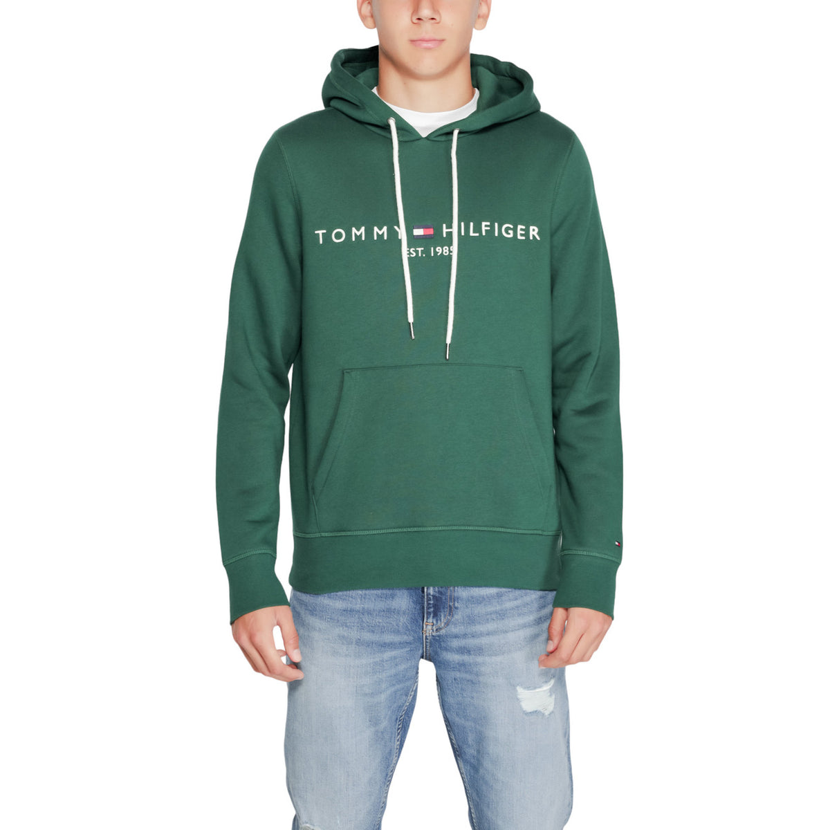 Felpa Tommy Hilfiger uomo verde Ornamental Green con cappuccio MW0MW11599. Felpa pesante in misto cotone felpato con tasca a marsupio, lacci a contrasto e logo Tommy Hilfiger sul petto, abbigliamento casual uomo autunno inverno.