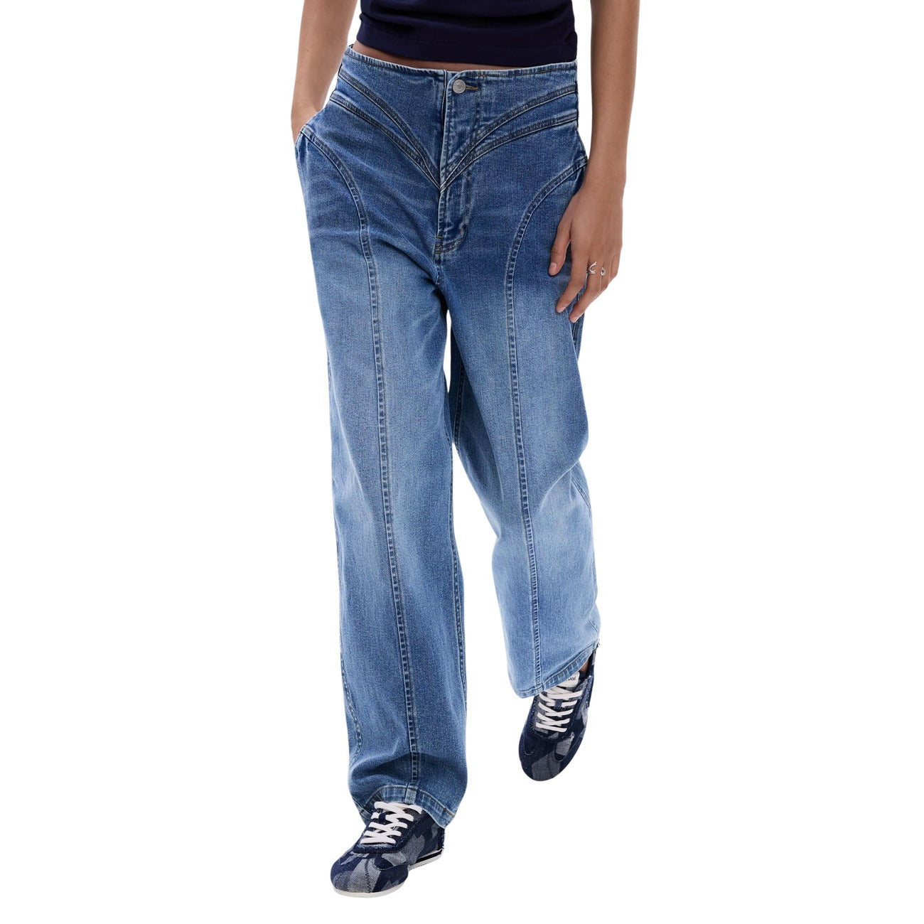 Desigual jeans DEGRAD donna vestibilità mom e regular. Realizzati in 99% cotone e 1% elastan/lycra Vista frontale 
