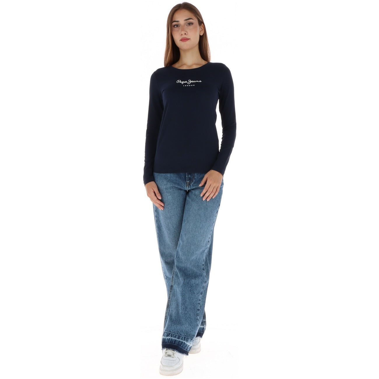T-shirt blu maniche lunghe donna Pepe Jeans PL505203 Dulwich Blue. Maglia aderente in cotone biologico ed elastan con logo frontale e girocollo a costine.