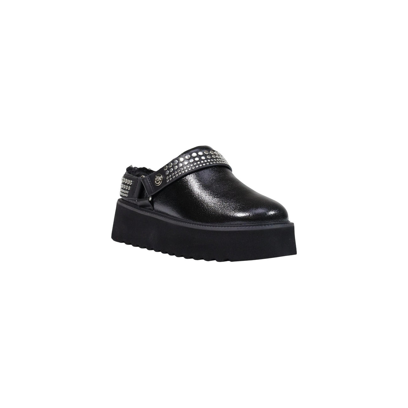 Stivaletti Pinko MARTINA 05 neri con borchie donna SD0573P001. Ankle boots in pelle nera con fascia con borchie argentate, suola zeppa alta 5 cm con fondo dentellato e leggera zeppa in EVA, scarpe invernali rock-chic da donna.