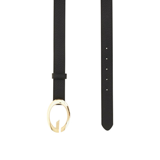 Cintura Nera Donna Guess Jane; Altezza 4 cm, lunghezza 100 cm. Tessuto 100% poliestere effetto martellato con fibbia ad anello in metallo lucido e logo inciso. Modello regolabile casual-chic 4 stagioni. Dettaglio frontale 