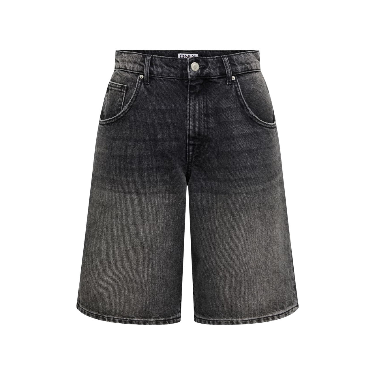 Bermuda Jeans Neri Donna Only Onlmate Baggy Long Shorts; Tessuto 100% cotone eco con taglio lungo, vita regular e tasche. Stile casual urbano leggero e sostenibile. Frontale stesa 