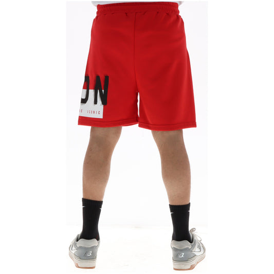 Bermuda ICON IUT0280; 87% cotone, 13% poliestere. Colore rosso, maxi logo bianco, chiusura a lacci. Shorts sportivi premium Made in IT, traspiranti e iconici. Vista posteriore 