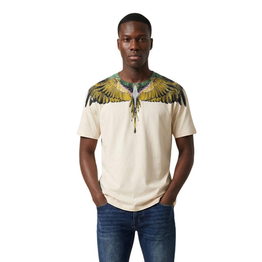 T-shirt County of Milan Wings; 100% Cotone. Grafica ali su spalle e collo, vestibilità regular. Maglia uomo iconica, fresca e confortevole per la PE26. Vista frontale 