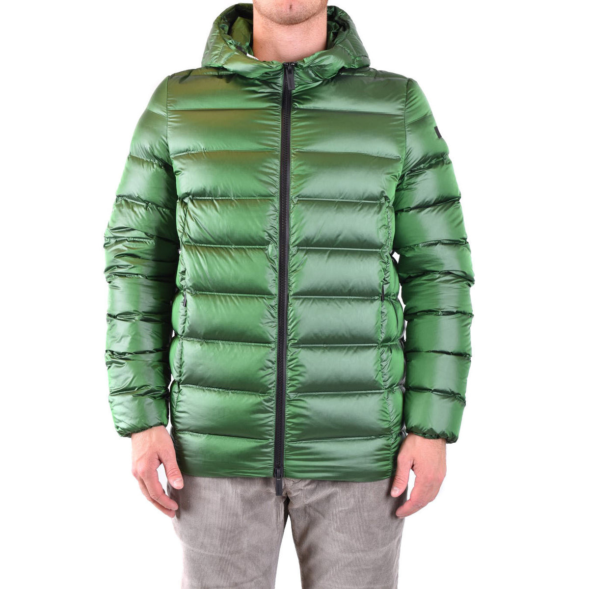 Piumino RRD Puffy Green Down Jacket uomo verde smeraldo V_29834. Giubbotto imbottito con cappuccio da uomo con trapuntatura orizzontale, collo alto e cerniera lampo, abbigliamento invernale da uomo.