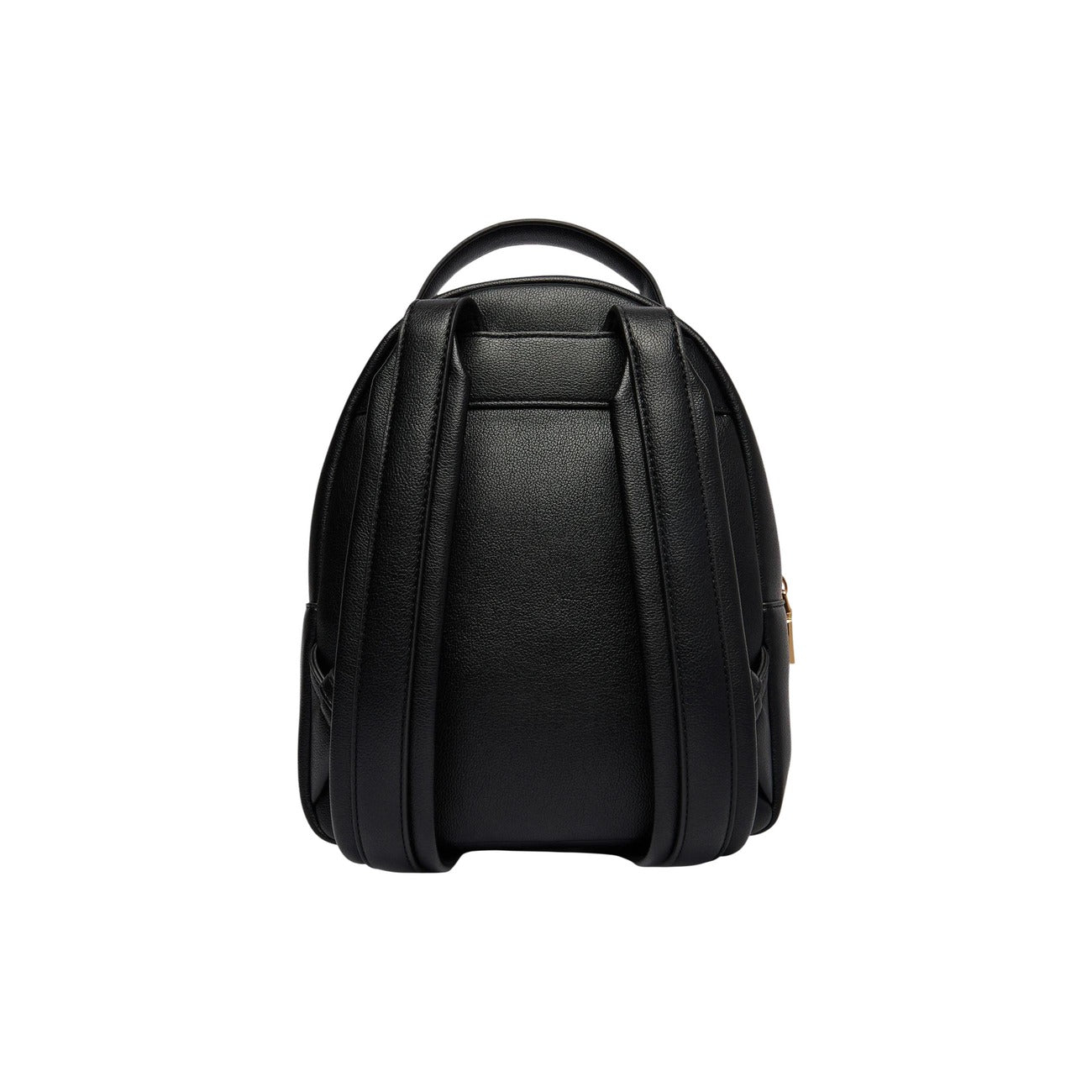 Zainetto Love Moschino donna nero modello JC4137PP1. Zaino piccolo da città effetto pelle nera con tasca davanti a pattina, dettagli in metallo oro e iconico cuore dorato, stile glamour, elegante e casual chic.