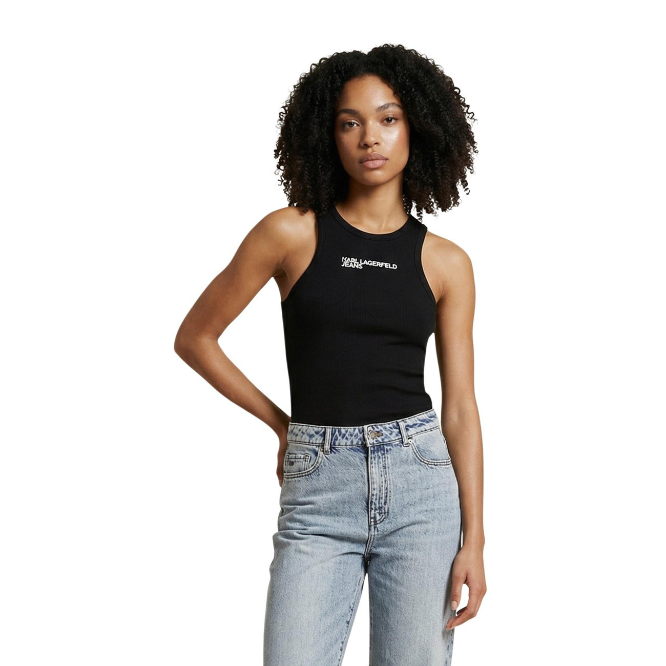 Canotta Ribbed Karl Lagerfeld; 96% Cotone Bio, 4% Elastan. Tessuto a costine, vestibilità slim, logo ricamato. Top donna sostenibile, fresco e traspirante per la PE26 Colore nero 