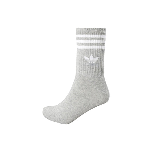 Calzini Adidas Originals 3-Pack; Misto Cotone e Fibre Riciclate. Design a tre strisce con logo Trifoglio, bordo a coste, unisex. Calze sportive resistenti e iconiche. Grigio