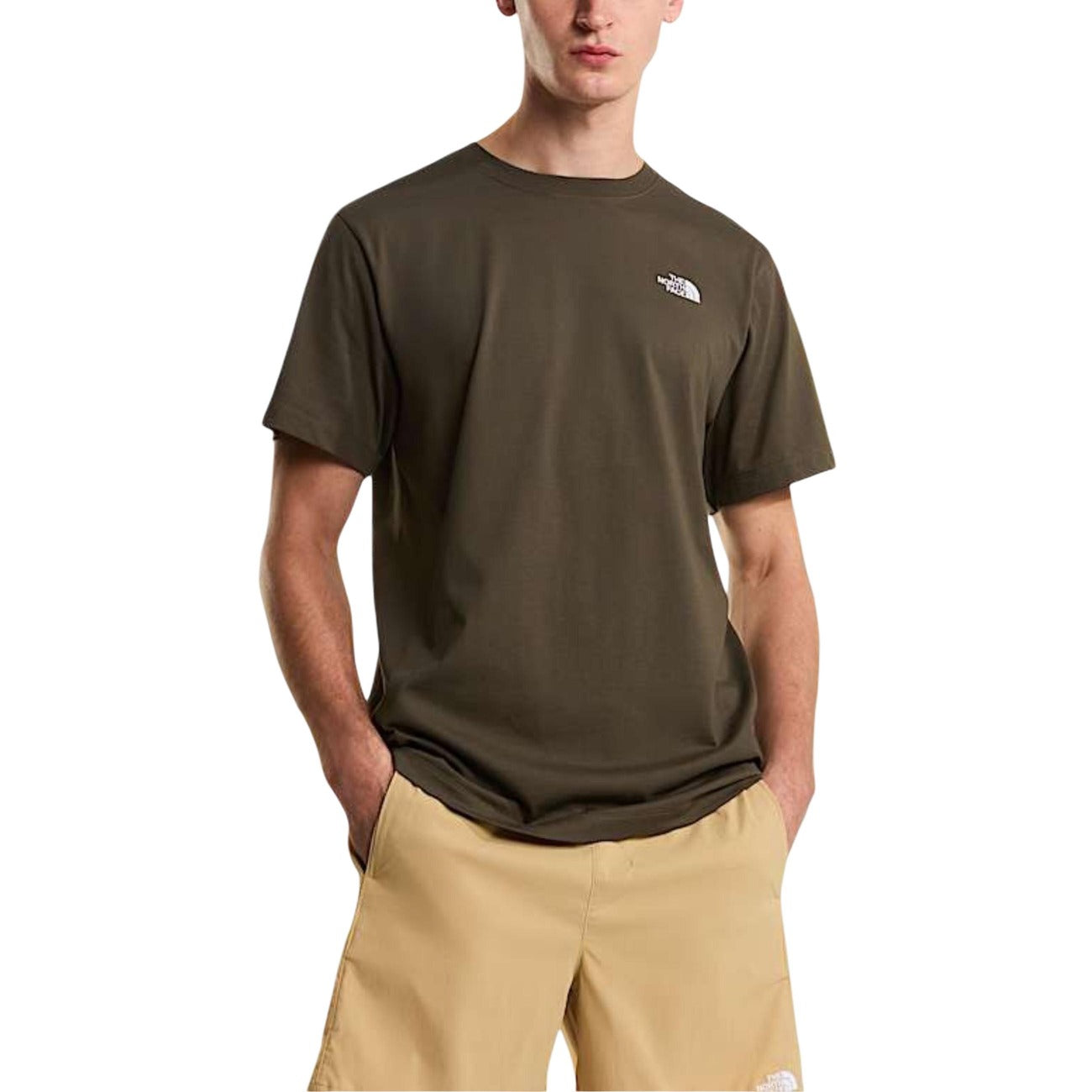 T-shirt The North Face uomo verde militare con logo maniche corte scollo tondo - vista frontale indossata da modello figura intera
