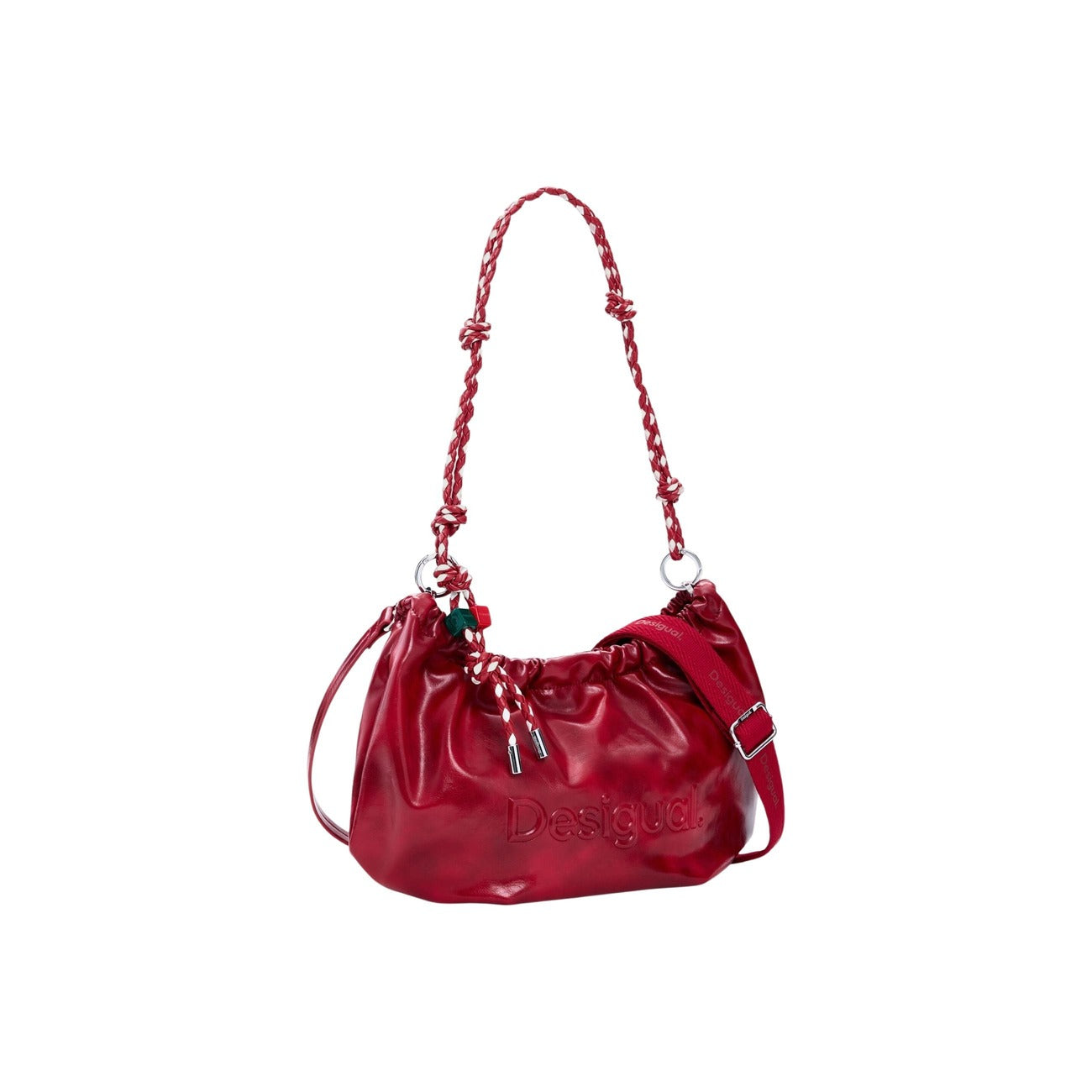 Borsa media con tessuto brillante, charms rimovibili e logo Desigual goffrato in rilievo.