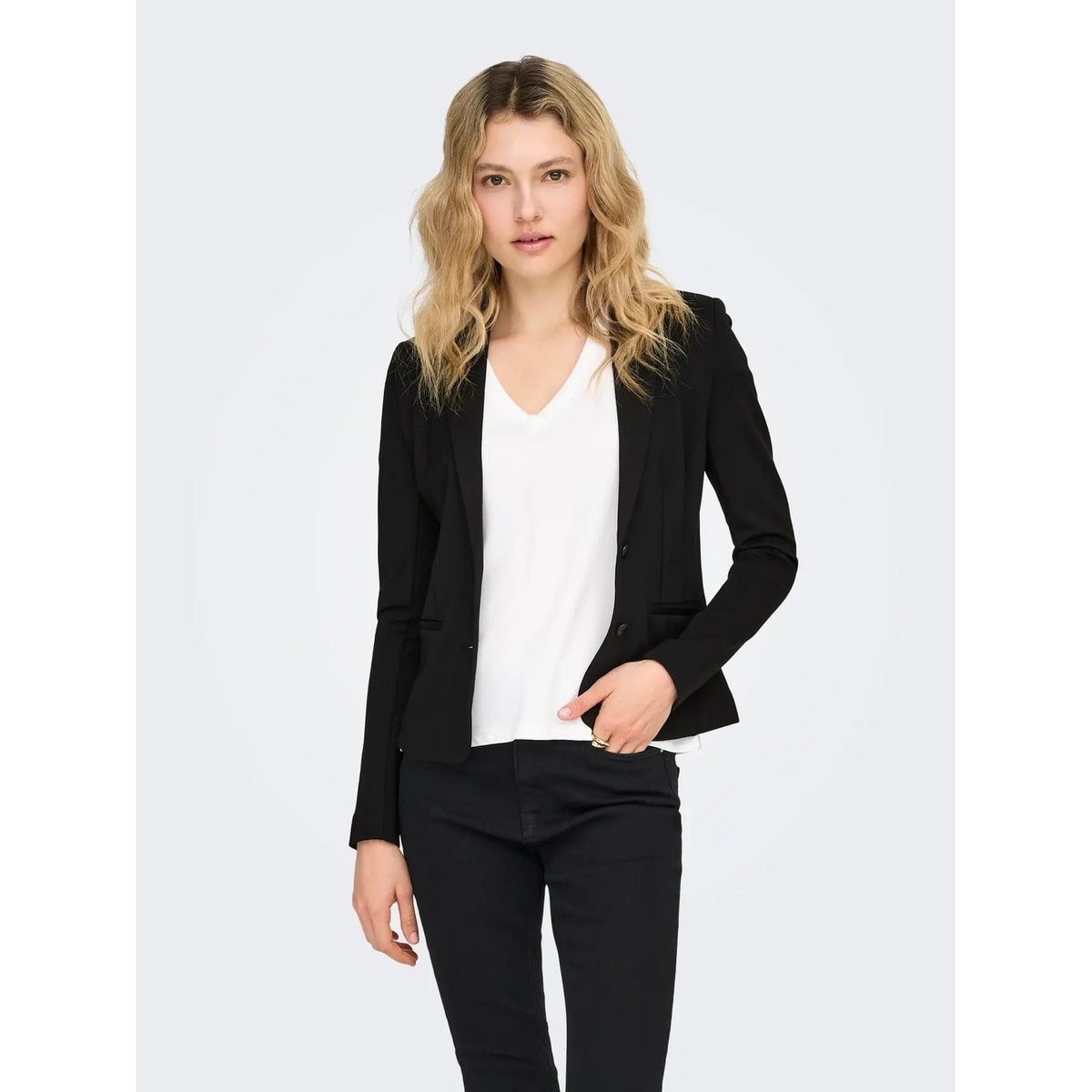 Only Giacca Donna Nero Monocromo Bottoni Bavero Maniche Lunghe Tasche Anteriori 63% Viscosa 32% Nylon 5% Elastan Primavera/Estate 15153144