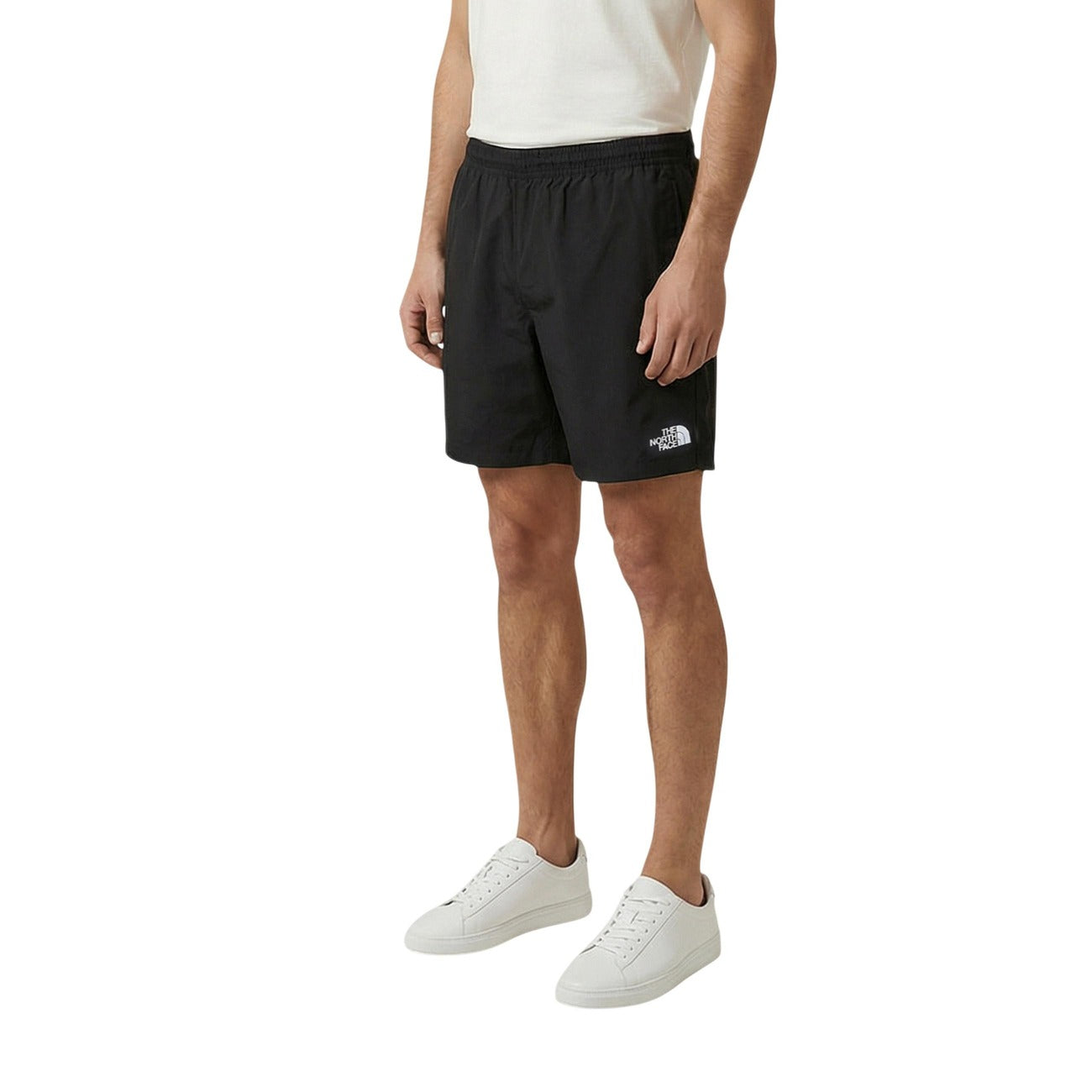 The North Face Class V Pathfinder Shorts; nylon elasticizzato, vita con coulisse, logo stampato. Il pantaloncino tecnico per la massima libertà di movimento. Vista laterale 