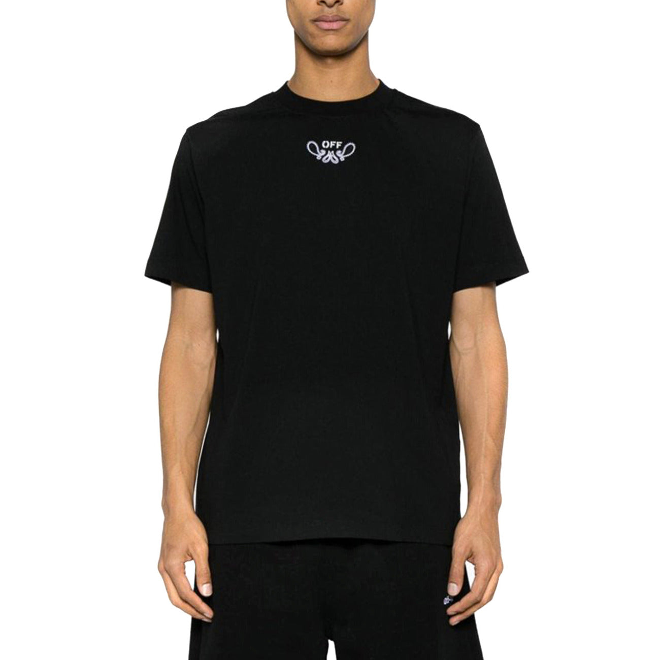 T-shirt Off-White Bandana Arrow; Nero, 100% Cotone. Grafica Arrow con motivo bandana, vestibilità regular/skate, dettagli in elastan sul collo. Qualità premium, Made in Portogallo. Vista frontale 