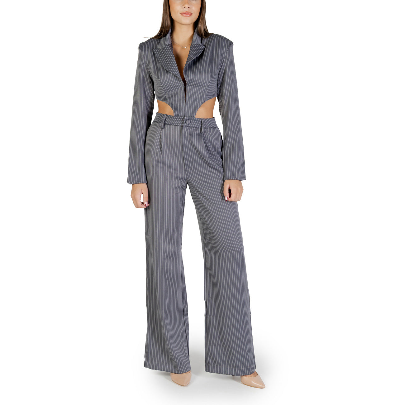 Tuta intera Colcci; Misto Viscosa Stretch. Dettagli cut-out, bottoni frontali, gamba larga. Jumpsuit donna elegante per cerimonie ed eventi serali. Vista frontale 