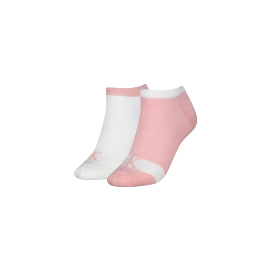 Pack 2 Paia Calze Sneaker CK Jeans Glossy; Bianco/Rosa. 63% Cotone, 10% Viscosa, 27% Fibre tecniche. Effetto leggermente lucido, logo tono su tono, vestibilità comfort 4 stagioni. Vista frontale 