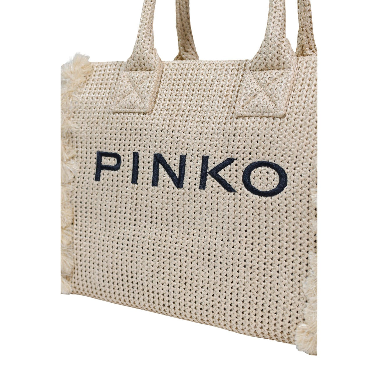 Shopper Pinko Beach Rafia; Texture intrecciata, logo ricamato, dettagli con frange. Borsa grande estiva con manici a spalla. Leggera, capiente e di tendenza. Dettaglio logo 