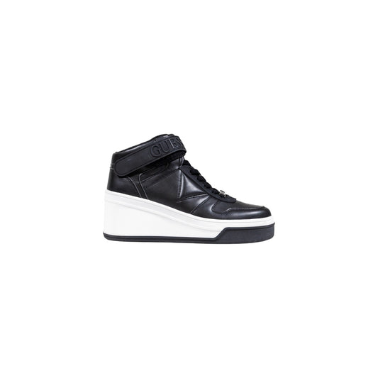 Sneakers Guess Rubeka Nere; Suola Platform 7 cm. Chiusura a strappo logata, tomaia in poliuretano, interno in tessuto. Sneaker bicolore alta e confortevole, ideale per look urban dinamici. Vista laterale 