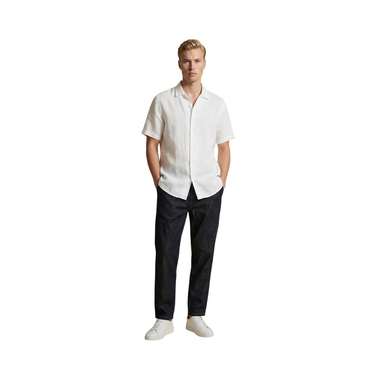 Pantaloni Regular Comfort Blu Gianni Lupo; Cotone Stretch. Tinta unita, vestibilità versatile, tessuto resistente e flessibile. Il classico contemporaneo ideale per la mezza stagione. Vista frontale intera 
