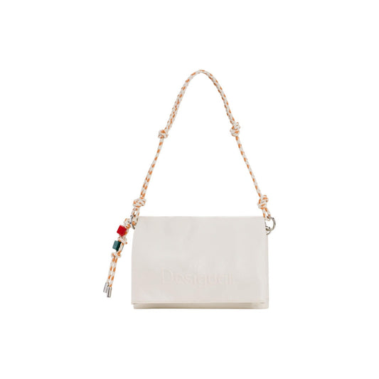 Tracolla media SS26; effetto pelle, logo inciso, doppie tracolle intercambiabili. Chiusura zip e bottone, charm portacarte rimovibile, design Barcellona. Colore panna 