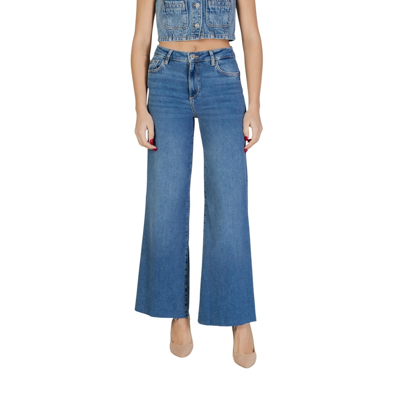 Jeans Liu Jo donna blu a zampa B.UP H.W con zip bottone tasche 98% cotone 2% elastan - vista frontale indossati da modello
