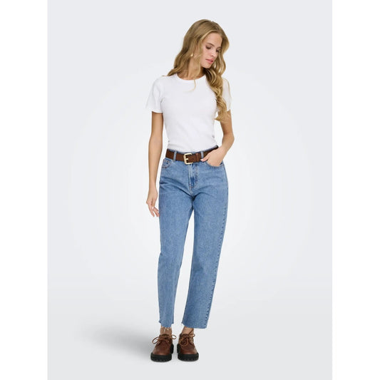 Jeans Donna Blu Chiaro Only; Modello straight fit a gamba dritta corto alla caviglia. Vita alta strutturata in cotone denim leggermente stretch, cinque tasche, lavaggio slavato brillante stile casual. Vista frontale intera 