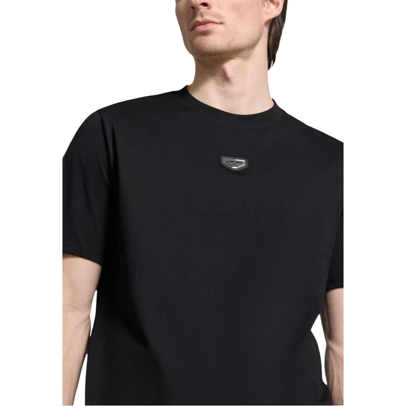 T-shirt Antony Morato uomo nera - vista frontale in primo piano con dettaglio logo

